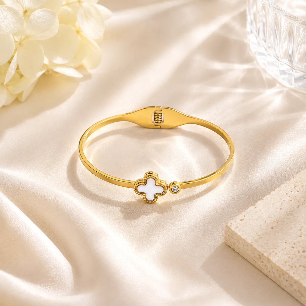 Luxe White Clover Bangle Bracelet For Women